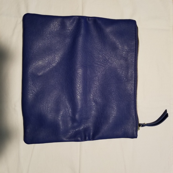 Banana Republic Leather Fold Over Clutch - Picture 3 of 3